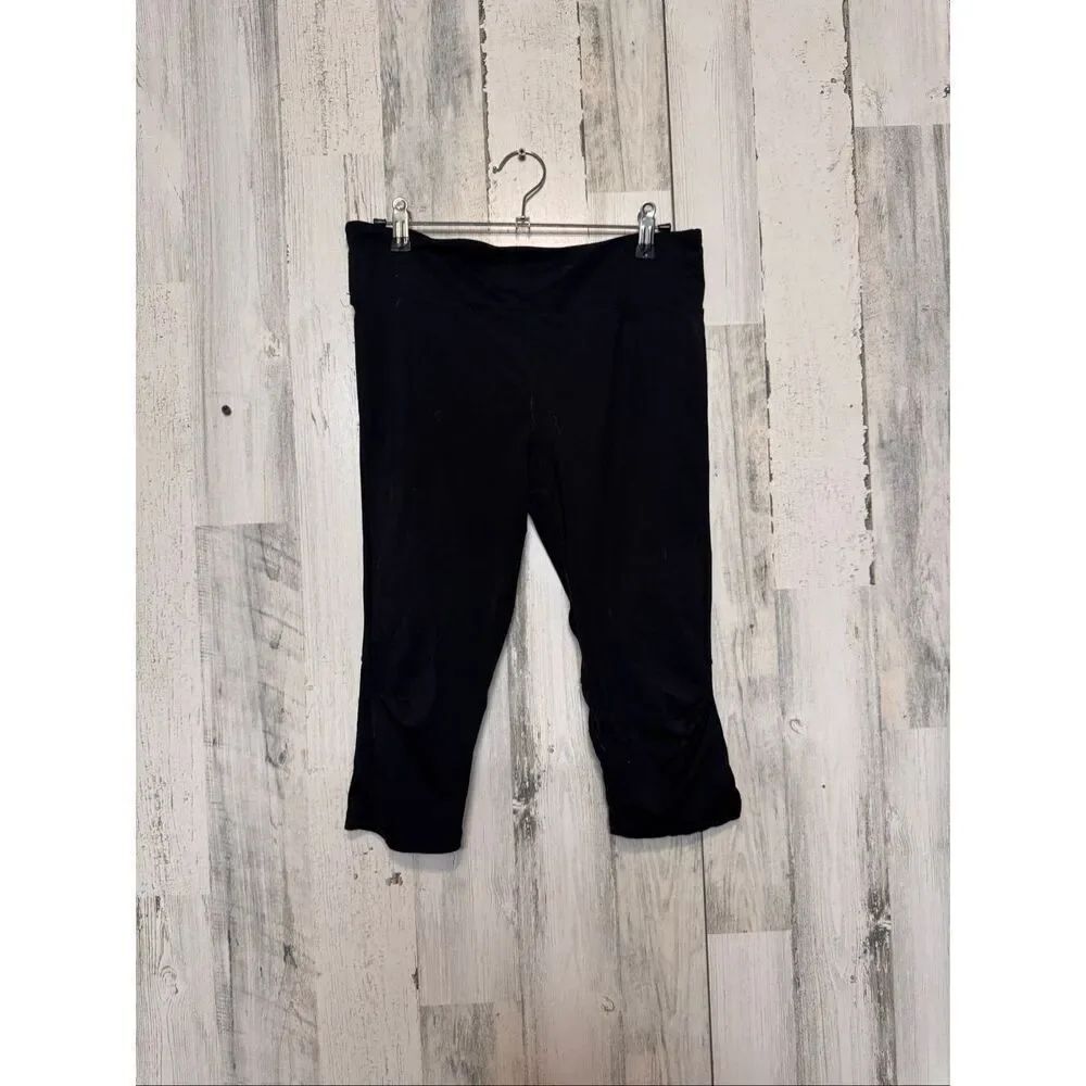 Avia Sport Black Capri Leggings Women’s Size L Athletic Workout Yoga Pants